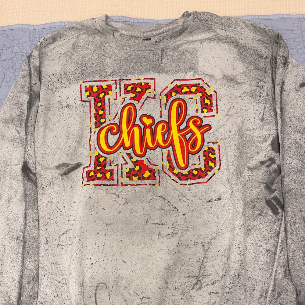 Comfort Colors Gray KC Chiefs Leopard Graphic Sweatshirt